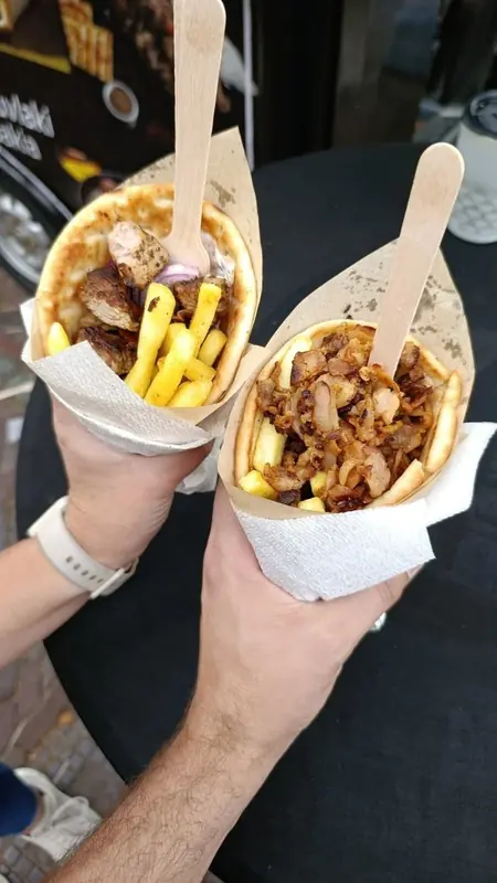 Pita-to-go, foodtruck voor comfort food uit Zuid-Holland, te huur via Feestkarhuren.nl