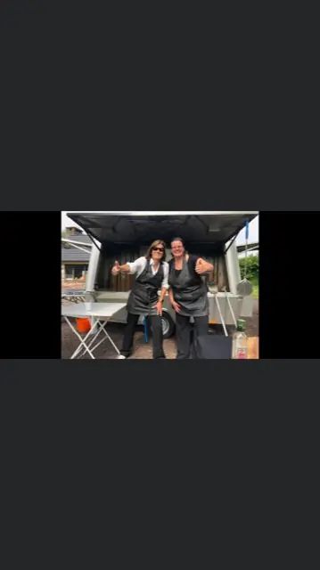 Pizzabar, pizzatruck uit Antwerpen, te huur via Feestkarhuren.nl