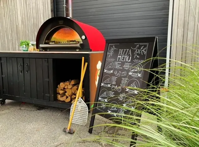 PizzaKraam, pizzatruck, te huur via Feestkarhuren.nl