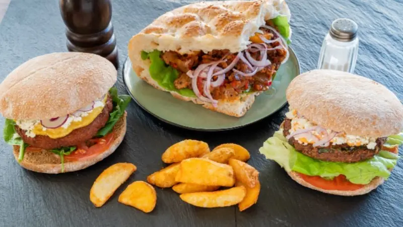 Qourgette, vegetarische foodtruck uit Limburg (NL), te huur via Feestkarhuren.nl