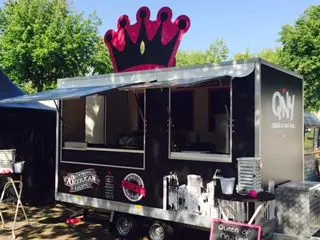 Queen of New York, BBQ-foodtruck uit Antwerpen, te huur via Feestkarhuren.nl