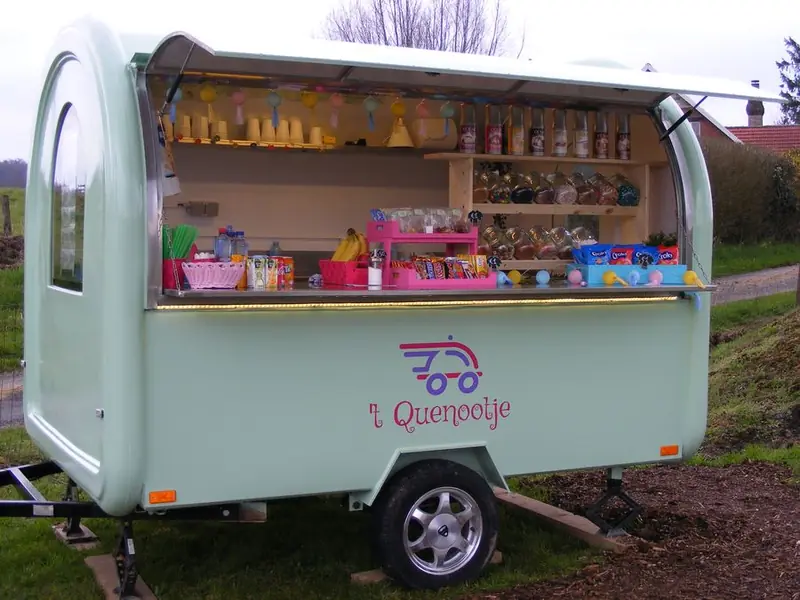 Quenootje, ijsfoodtruck uit Henegouwen, te huur via Feestkarhuren.nl