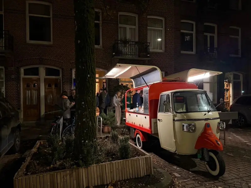 Raph's, burgertruck uit Noord-Holland, te huur via Feestkarhuren.nl