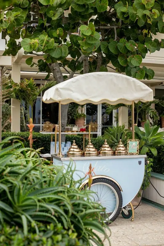 Ravello Gelato, ijsfoodtruck uit Antwerpen, te huur via Feestkarhuren.nl