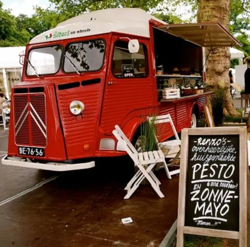 Renzo's on Wheels, tapasfoodtruck, te huur via Feestkarhuren.nl