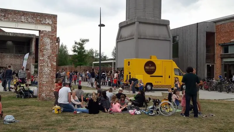 Ride & Bite, tapasfoodtruck uit Oost-Vlaanderen, te huur via Feestkarhuren.nl
