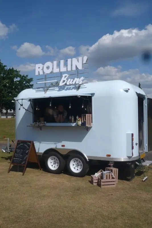Rollin' Buns, streetfoodtruck uit Utrecht, te huur via Feestkarhuren.nl