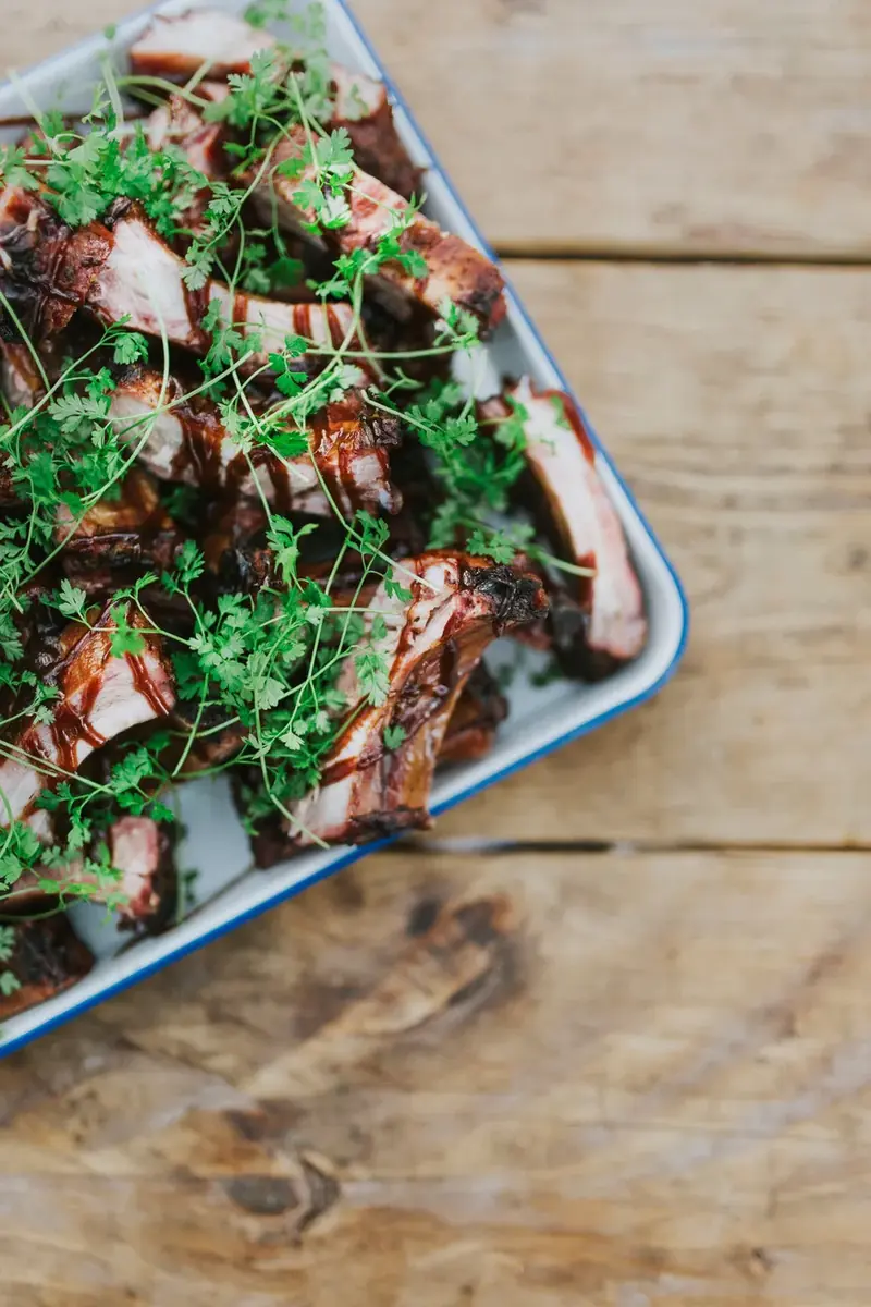 Spare ribs met verse kruiden van Rook en Vee