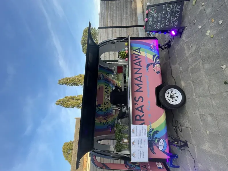 Sara's Manawa, mobiele cocktailbar, te huur via Feestkarhuren.nl