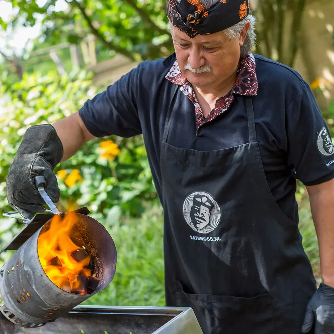 Paul aan de barbecue
