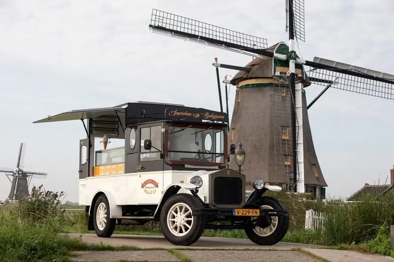 Schepijs ijscowagen van Ijswagen.nu, ijsfoodtruck uit Zuid-Holland, te huur via Feestkarhuren.nl