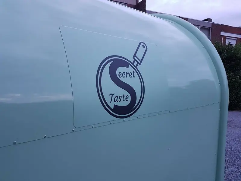 Secret Tastes, ijsfoodtruck uit Limburg (NL), te huur via Feestkarhuren.nl