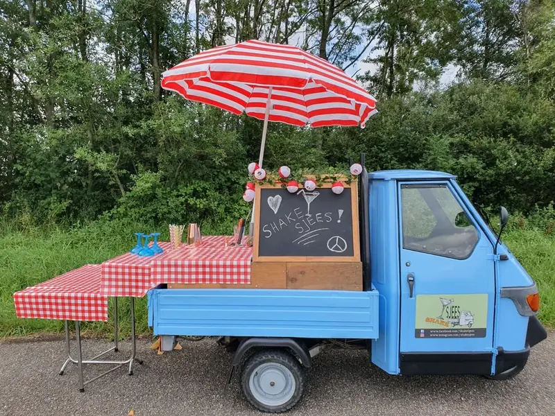 ShakeSjees -dé schattigste mobiele cocktailbar van Nederland, mobiele cocktailbar, te huur via Feestkarhuren.nl