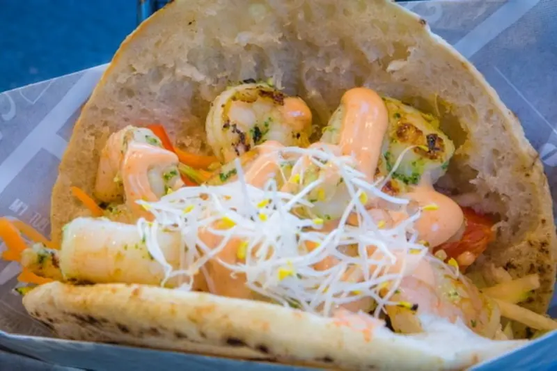 Shrimps&Meat, streetfoodtruck uit Utrecht, te huur via Feestkarhuren.nl