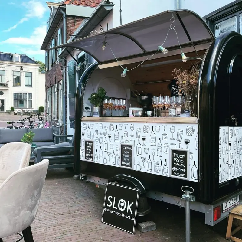 SLOK wijn, cocktails en meer, mobiele cocktailbar uit Gelderland, te huur via Feestkarhuren.nl