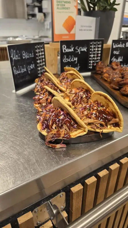 Smokeandflame, streetfoodtruck uit Utrecht, te huur via Feestkarhuren.nl