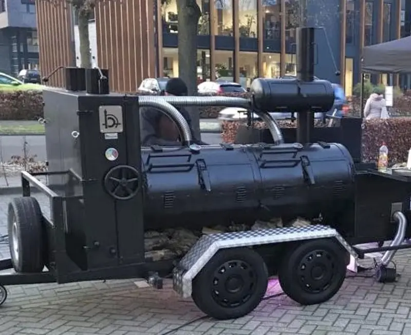 Smokey’s Choice BBQ, BBQ-foodtruck uit Utrecht, te huur via Feestkarhuren.nl