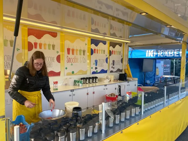 Smoothie & Co, smoothiebar op wielen, te huur via Feestkarhuren.nl