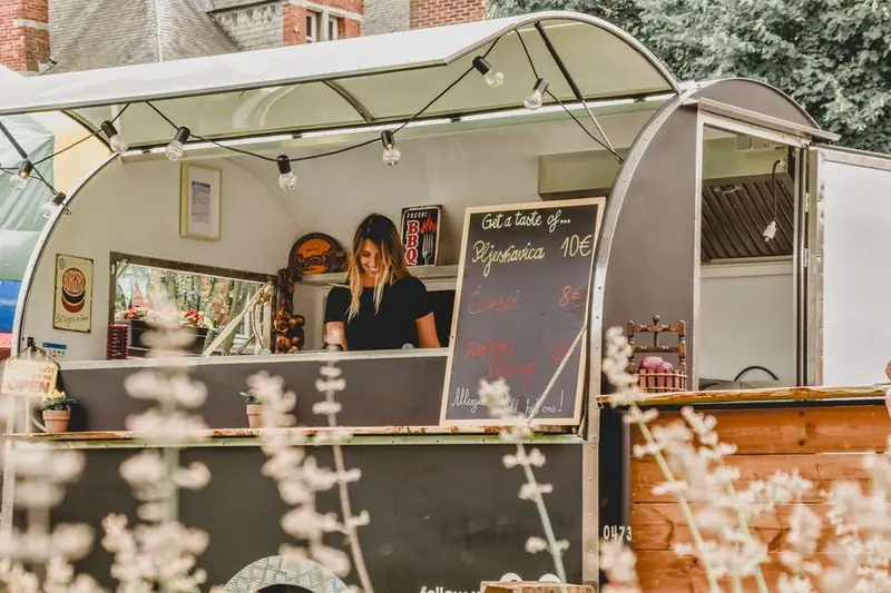 Street Eats BBQ, BBQ-foodtruck, te huur via Feestkarhuren.nl