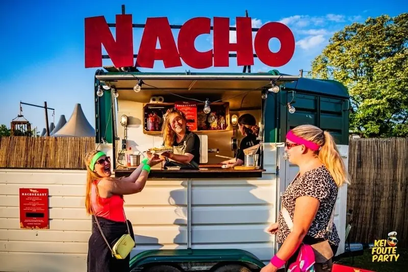 Street Nacho, streetfoodtruck uit Overijssel, te huur via Feestkarhuren.nl