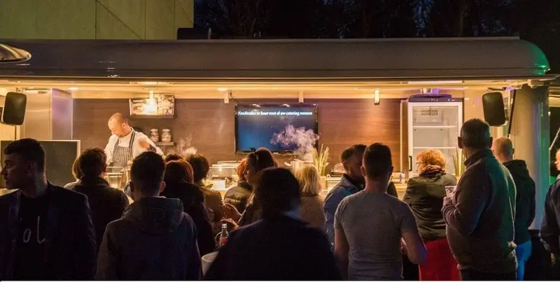 StreetBites, soulfoodtruck, te huur via Feestkarhuren.nl