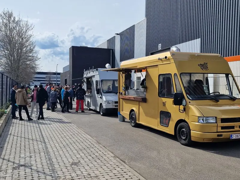 Streetfood truck, burgertruck uit Noord-Brabant, te huur via Feestkarhuren.nl