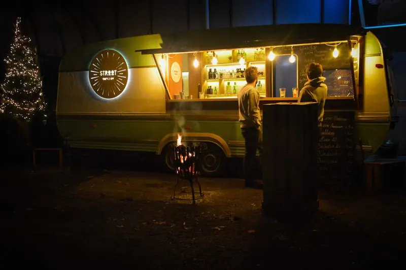 Stroot Foodtruck Bar, mobiele cocktailbar, te huur via Feestkarhuren.nl