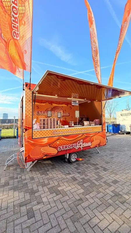 Stropie Licious, streetfoodtruck uit Flevoland, te huur via Feestkarhuren.nl