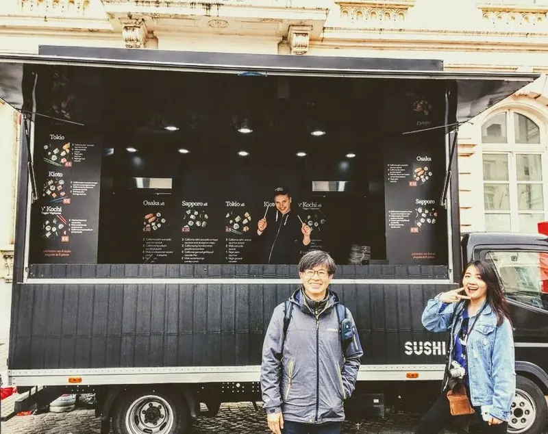 Sushi, tapasfoodtruck uit Limburg (NL), te huur via Feestkarhuren.nl