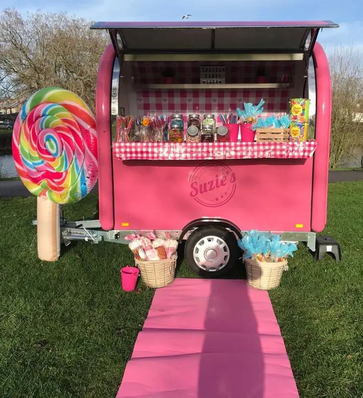 Suzie's foodtruck, foodtruck voor zoete lekkernijen uit Noord-Brabant, te huur via Feestkarhuren.nl