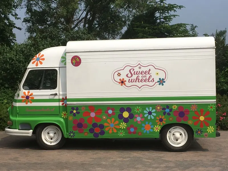 Sweet on Wheels, ijsfoodtruck uit Drenthe, te huur via Feestkarhuren.nl