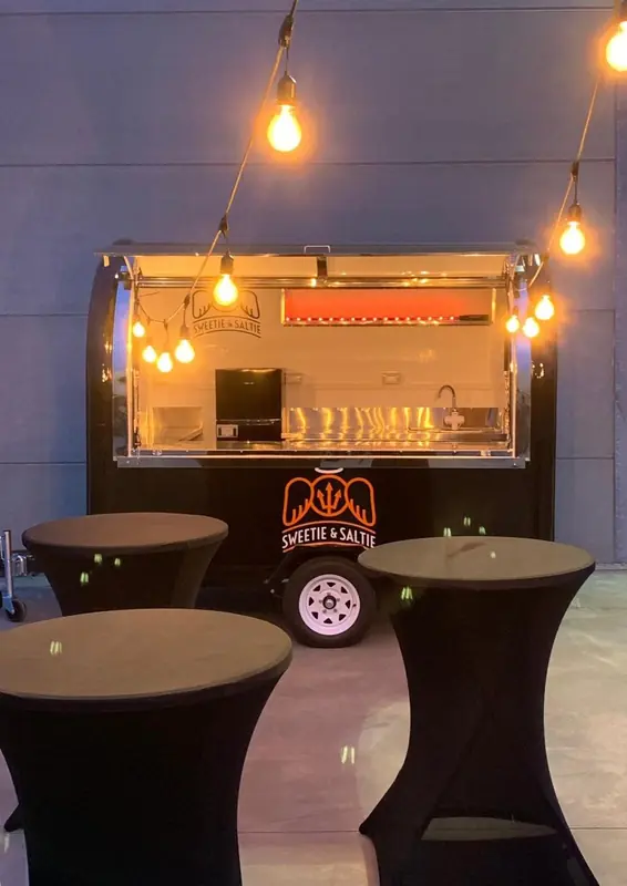 Sweetie en Saltie, pastafoodtruck uit Oost-Vlaanderen, te huur via Feestkarhuren.nl