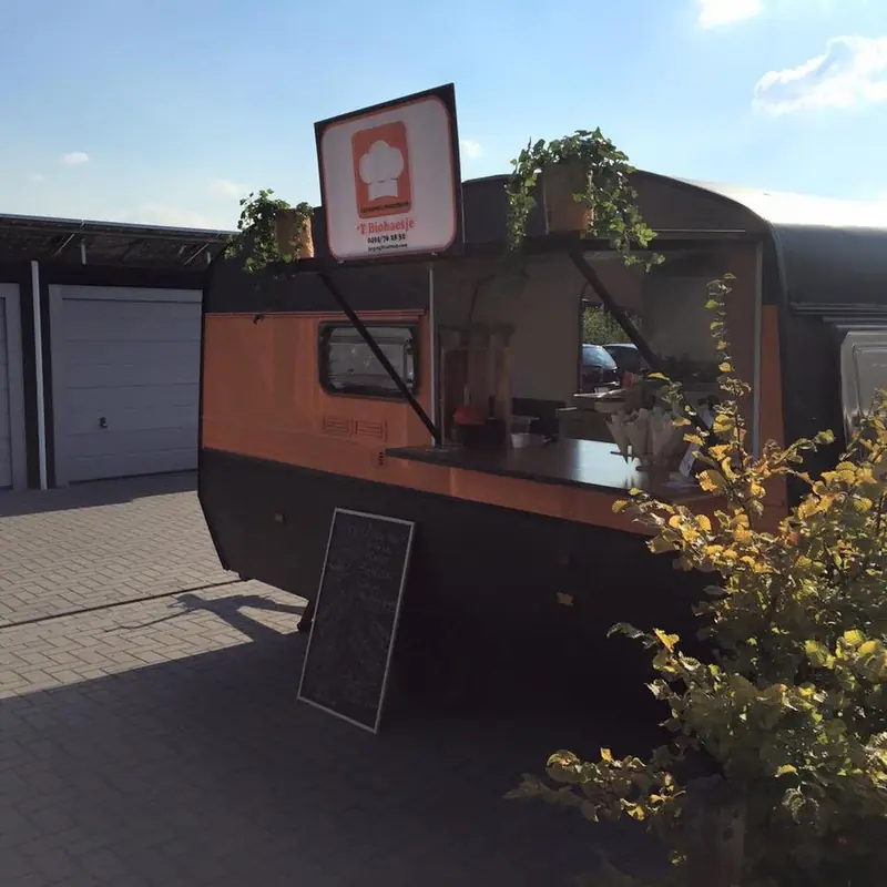t Biohaesje, tapasfoodtruck uit Friesland, te huur via Feestkarhuren.nl