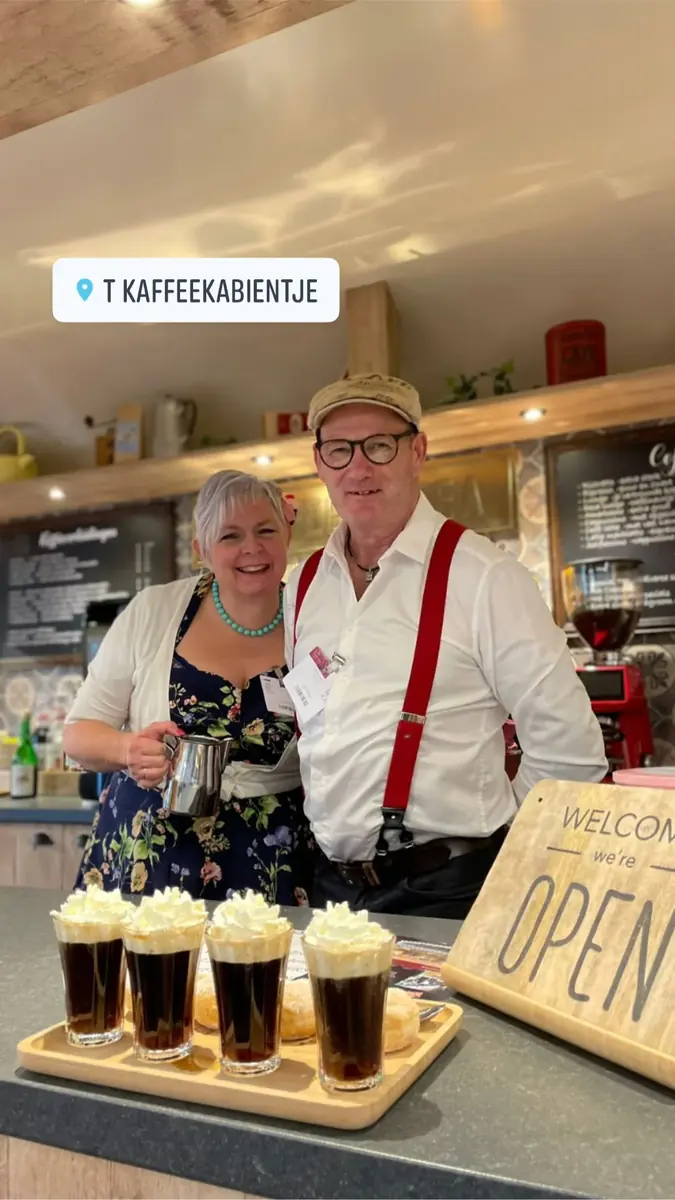 Yvan en Veerle achter de toog