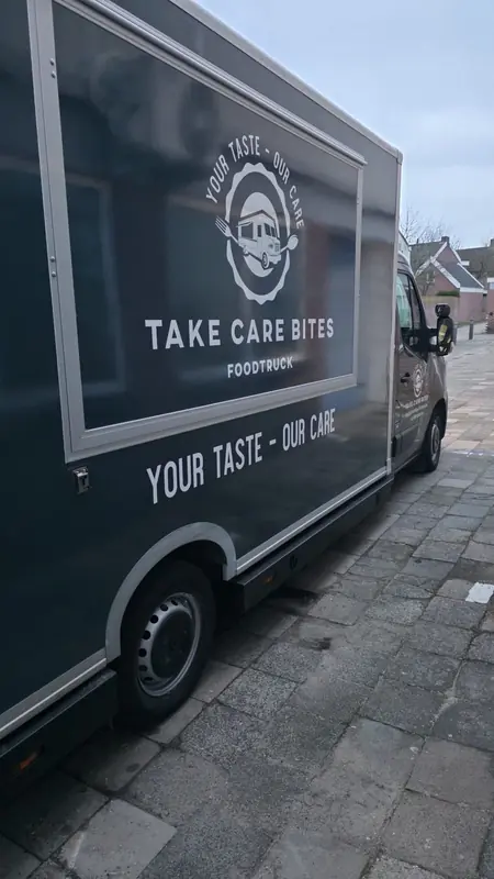Take Care Bites, burgertruck uit Antwerpen, te huur via Feestkarhuren.nl