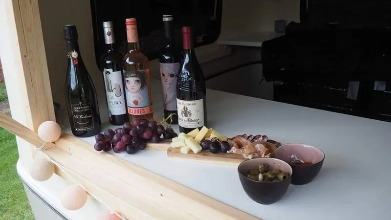 Tavino, mobiele cocktailbar uit Limburg (NL), te huur via Feestkarhuren.nl