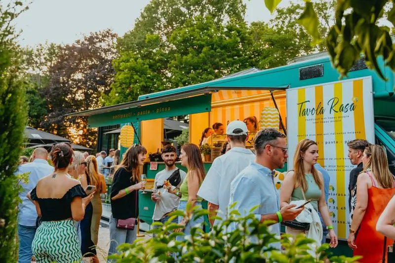 Tavola Rasa, pizzatruck uit Limburg (NL), te huur via Feestkarhuren.nl