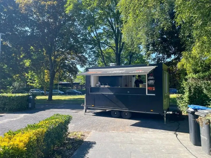 The Burger Company, burgertruck uit Groningen, te huur via Feestkarhuren.nl