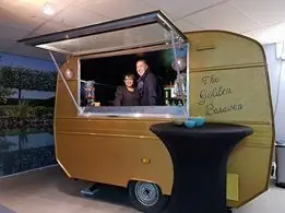 The Golden Baravan, koffiebar op wielen uit Antwerpen, te huur via Feestkarhuren.nl