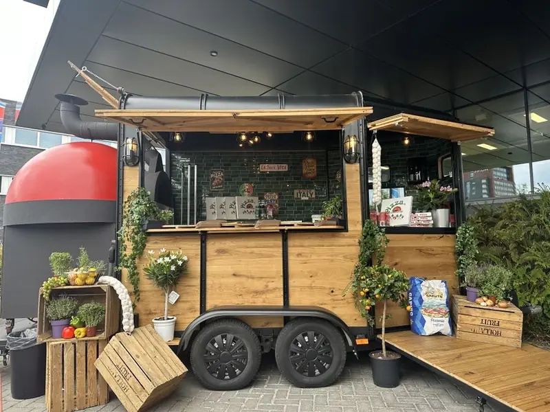 The Italian Way, pizzatruck uit Zuid-Holland, te huur via Feestkarhuren.nl