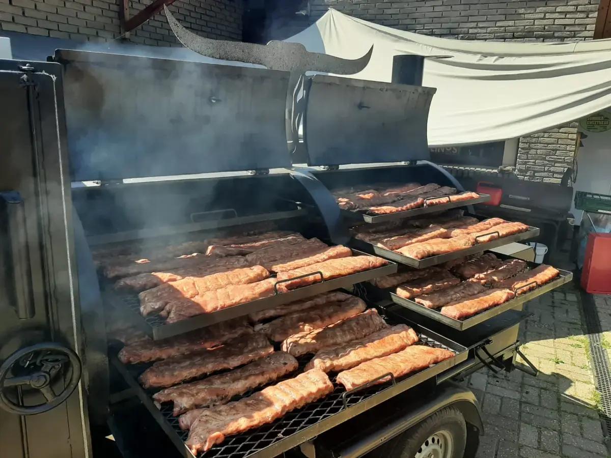 Ribs in de smoker