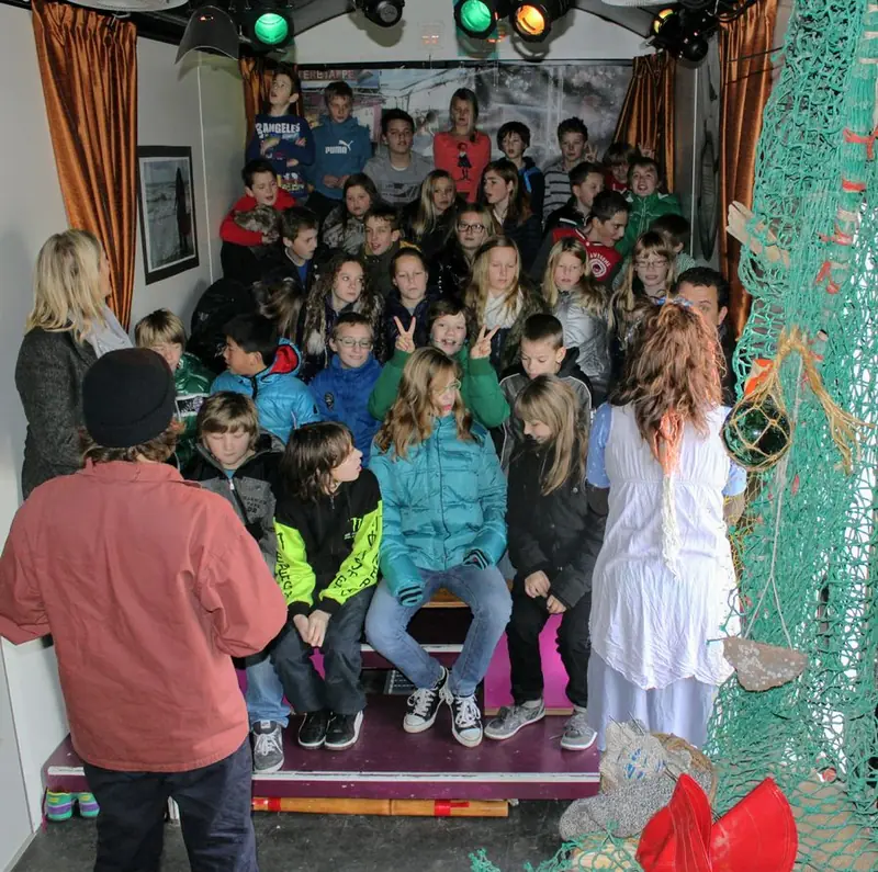 Theaterwagen, feestwagen, te huur via Feestkarhuren.nl