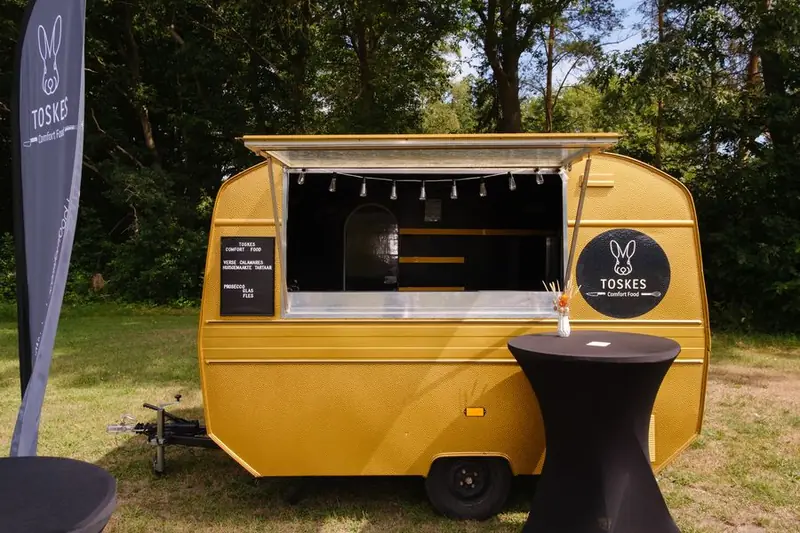 Toskes Comfort Food, foodtruck voor fingerfood uit Antwerpen, te huur via Feestkarhuren.nl