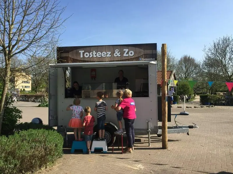 Tosteez&Zo, vegetarische foodtruck uit Gelderland, te huur via Feestkarhuren.nl