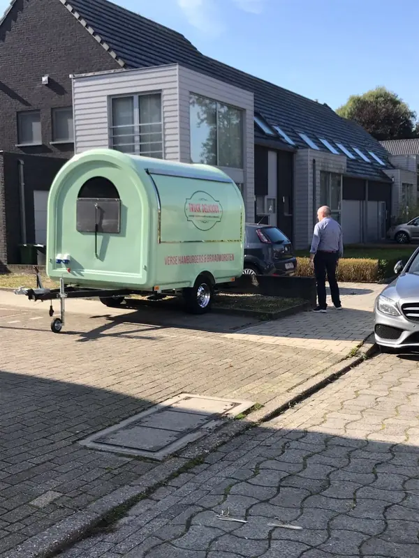 Truck Delicious, foodtruck voor fingerfood uit Antwerpen, te huur via Feestkarhuren.nl