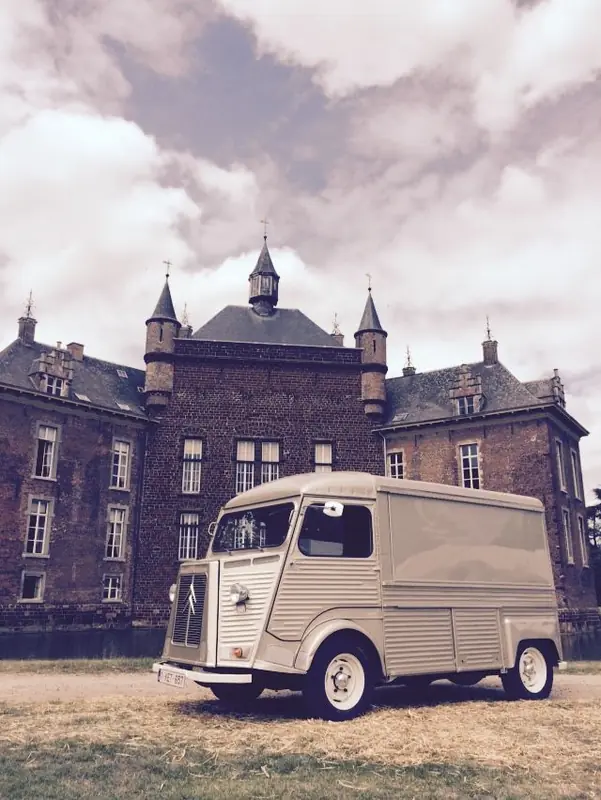 Vanisette Bar Mobile, mobiele cocktailbar uit Antwerpen, te huur via Feestkarhuren.nl