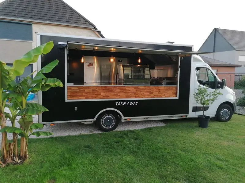 Vroem Patat, frietfoodtruck uit Antwerpen, te huur via Feestkarhuren.nl