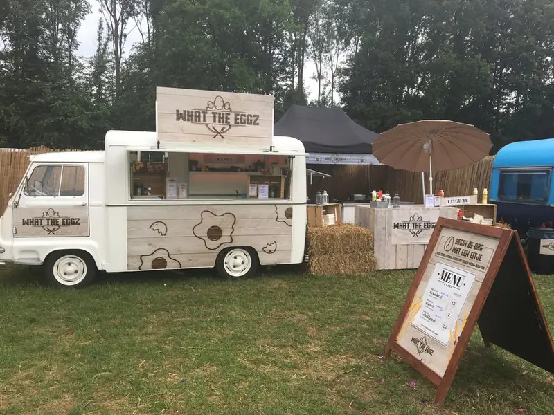 What the Eggz, foodtruck voor vlees, te huur via Feestkarhuren.nl