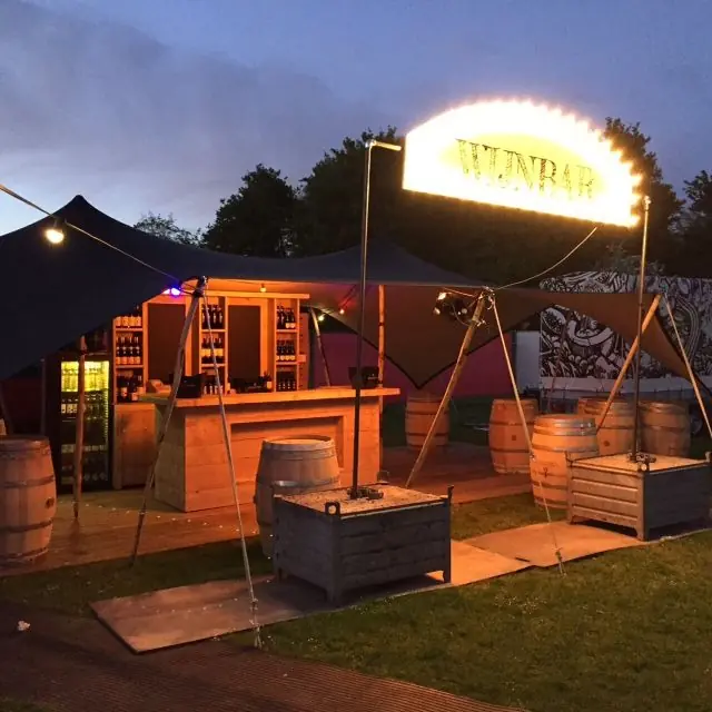 Wijnbar Klassiek, koffiebar op wielen, te huur via Feestkarhuren.nl