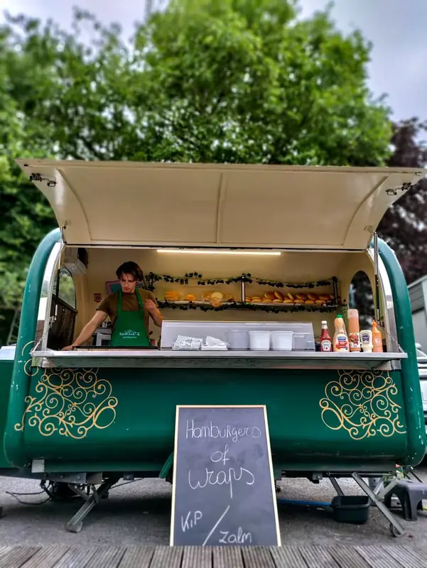 Wraps & burgers, burgertruck uit Antwerpen, te huur via Feestkarhuren.nl